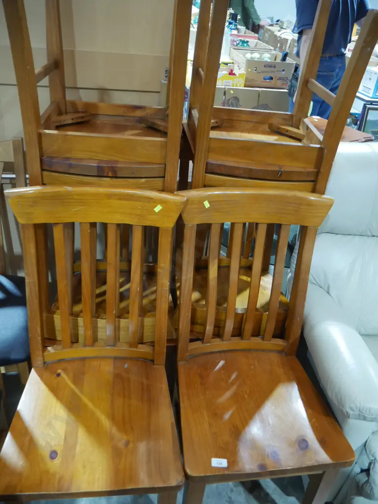 6 solid wood dining chairs Image 1++