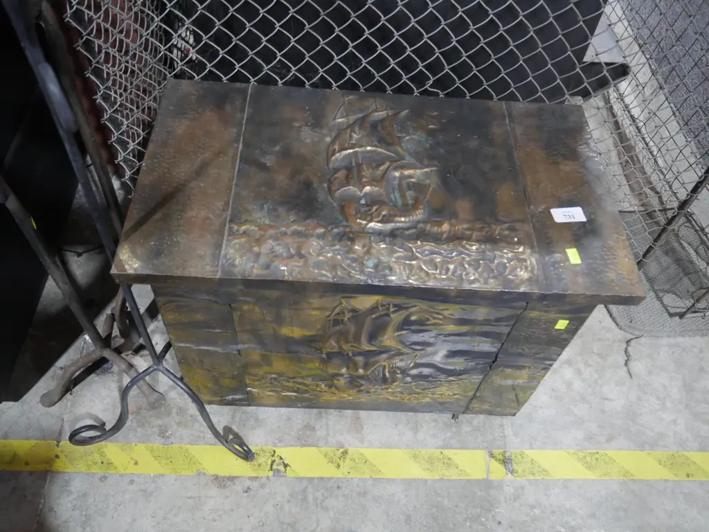 Copper log box Image 1++