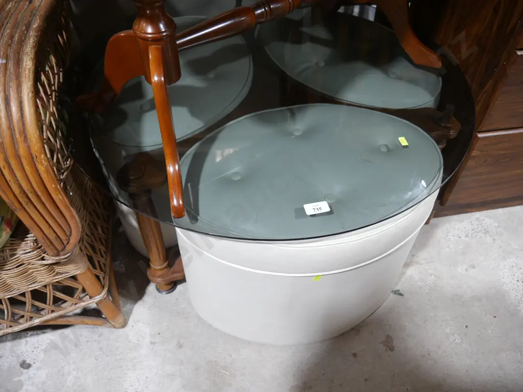 Glass top coffee table with 3 stools Image 1++