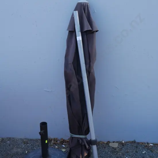 Sun umbrella and stand