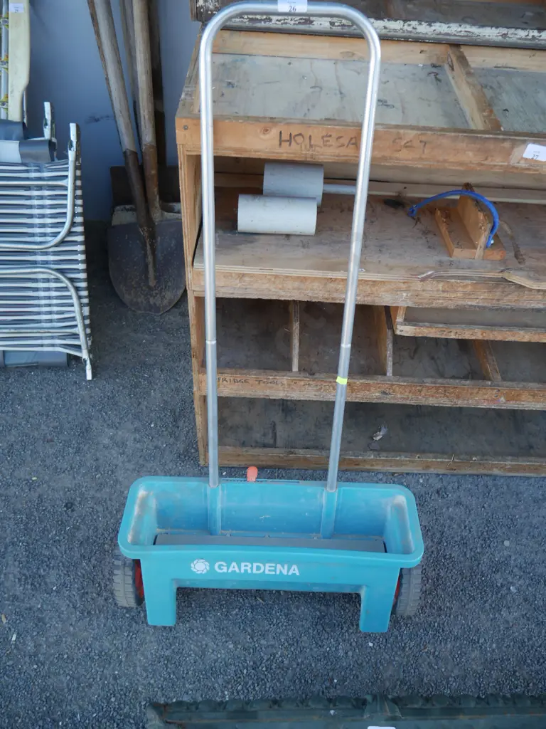 Gardena seed spreader Image 1++