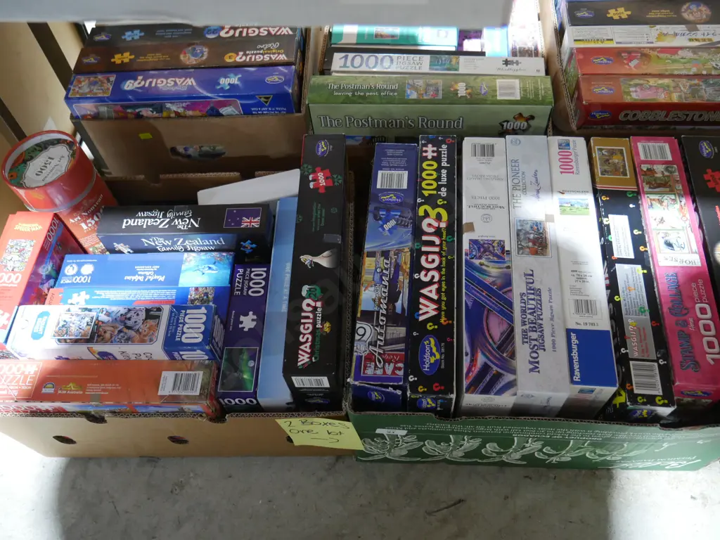 2 boxes of jigsaw puzzles Image 1++