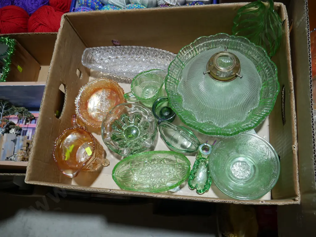 Green glassware, carnival glass Image 1++