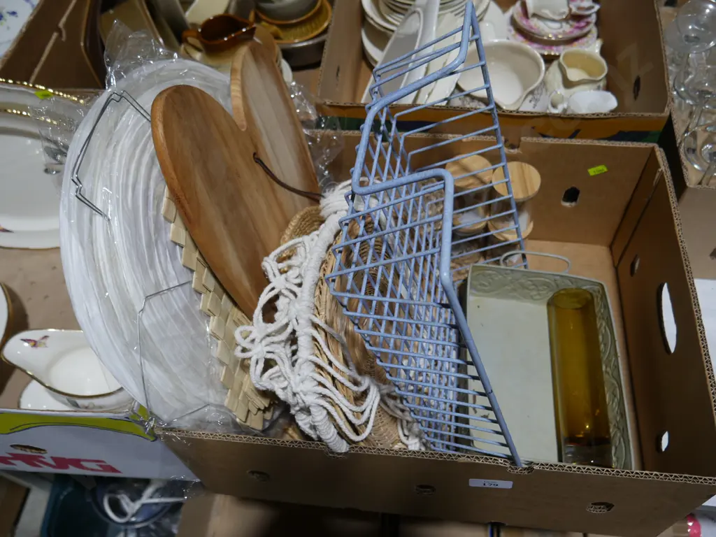 Placemats, baskets etc Image 1++