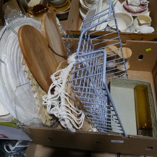 Placemats, baskets etc