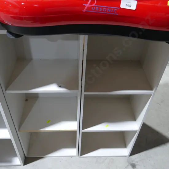 2 cube shelf units