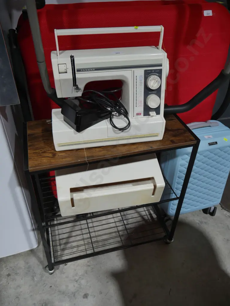 Janome sewing machine Image 1++