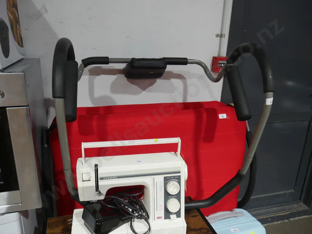 Exercise equipment Image 1++