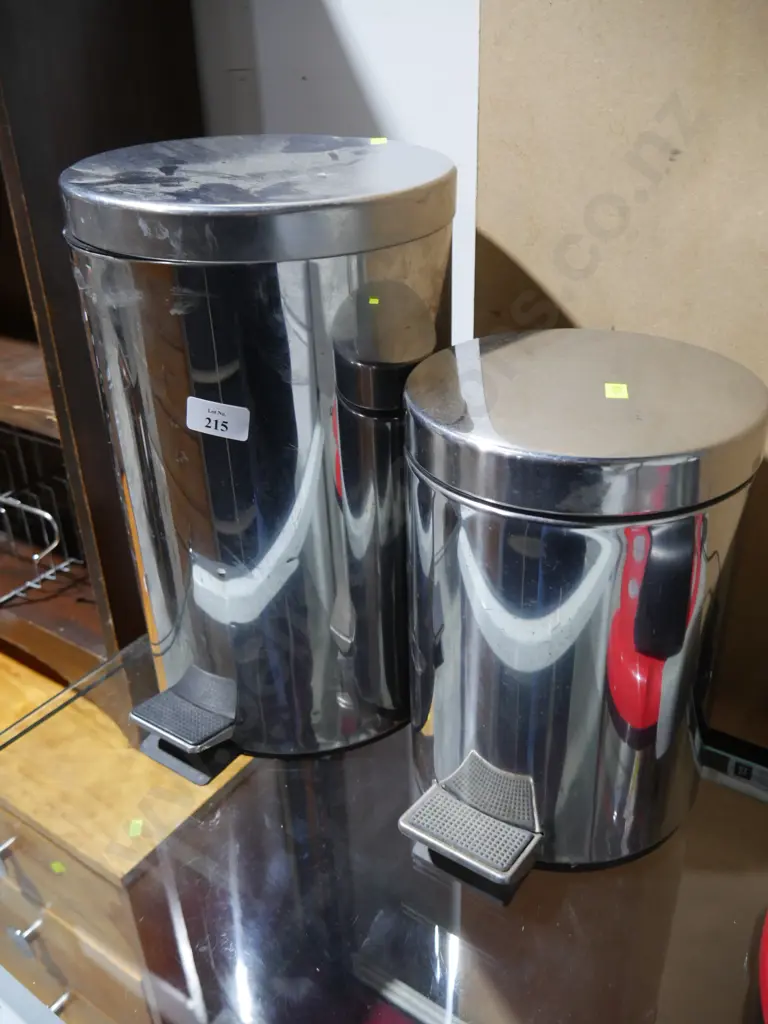 2 rubbish bins Image 1++
