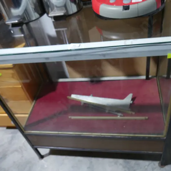 Display cabinet