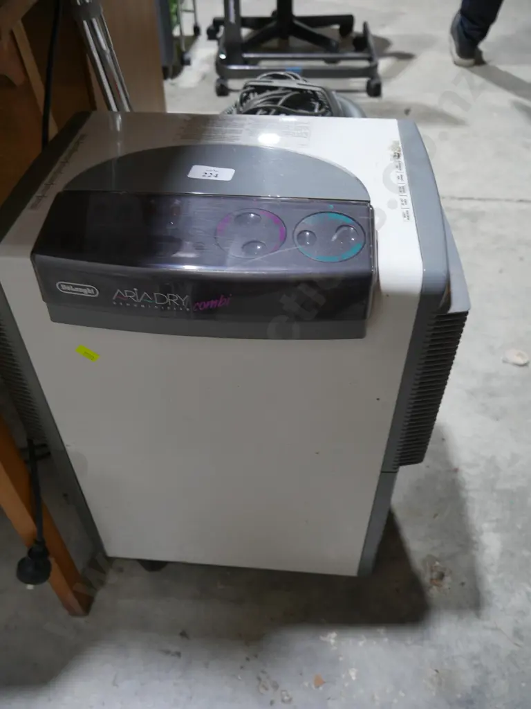 Delonghi dehumidifier Image 1++