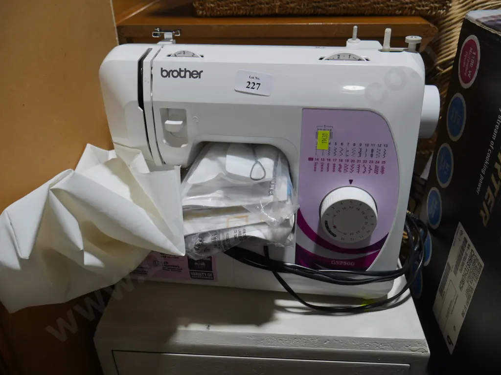 Brother sewing machine Image 1++
