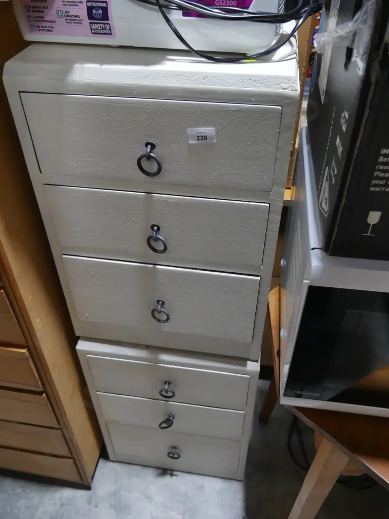 Pair of bedside drawers Image 1++