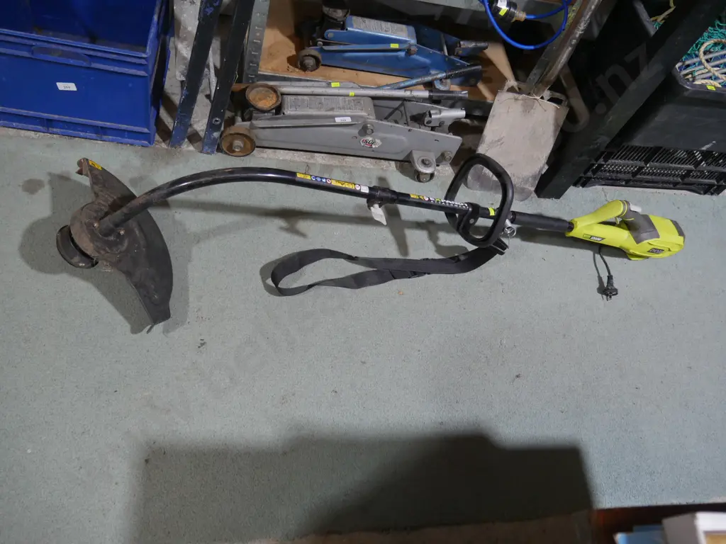 Ryobi weed eater Image 1++