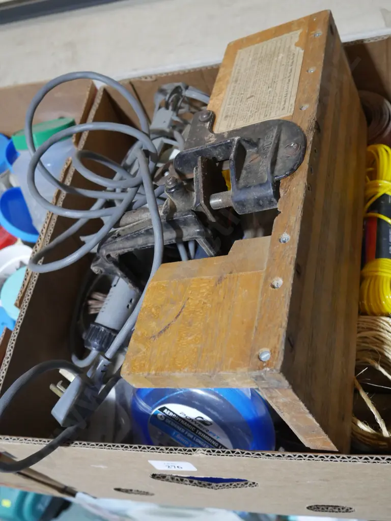 Assorted workshop sundries Image 1++