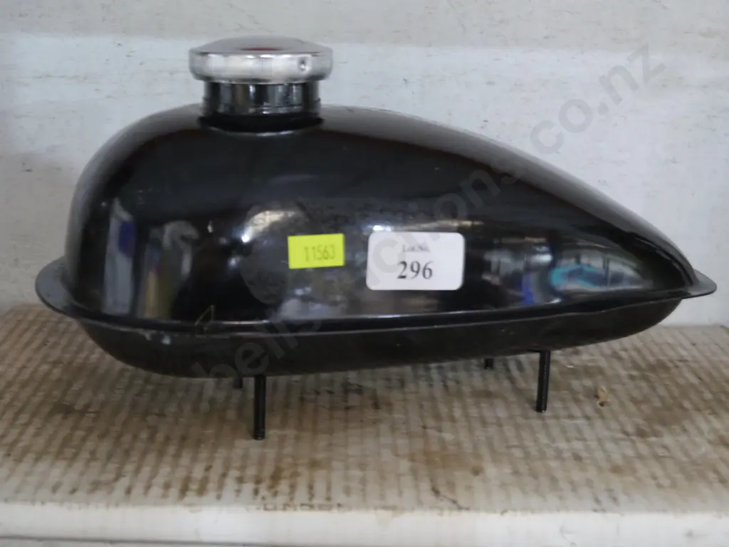 Motorcycle fuel tank ornament Image 1++