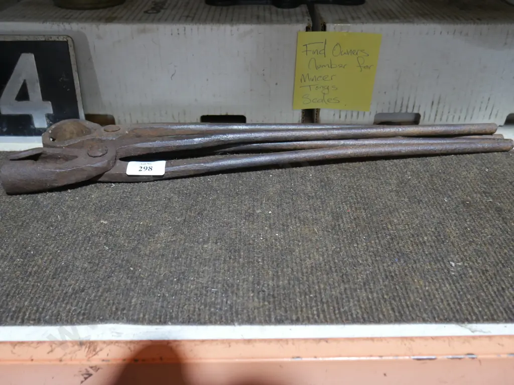 Blacksmith tongs Image 1++