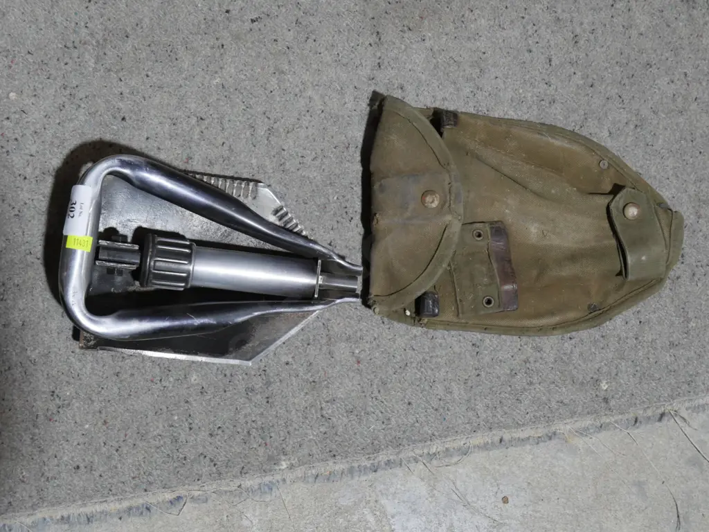 Trench spade Image 1++