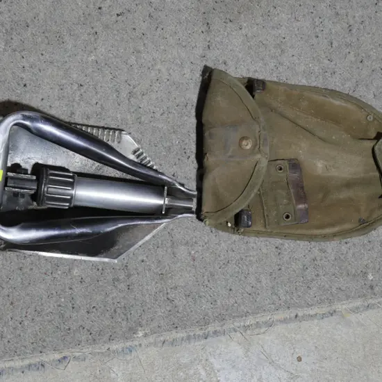 Trench spade