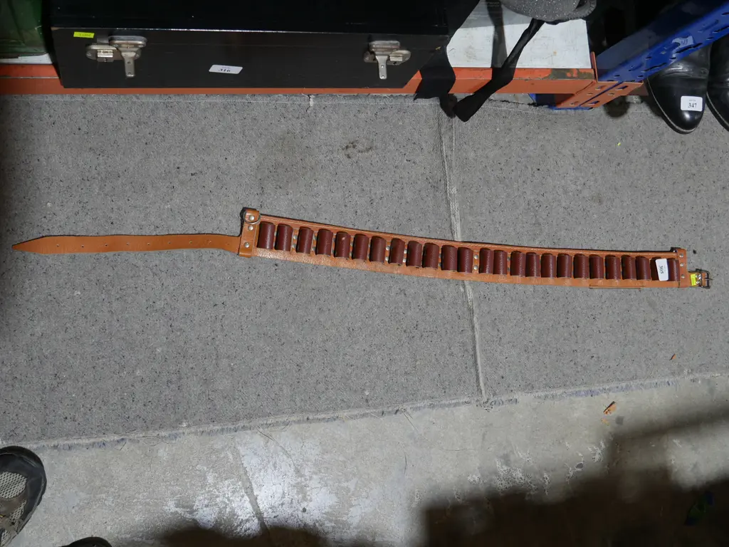 Shotgun shell belt Image 1++