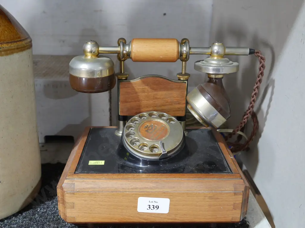 Vintage phone Image 1++