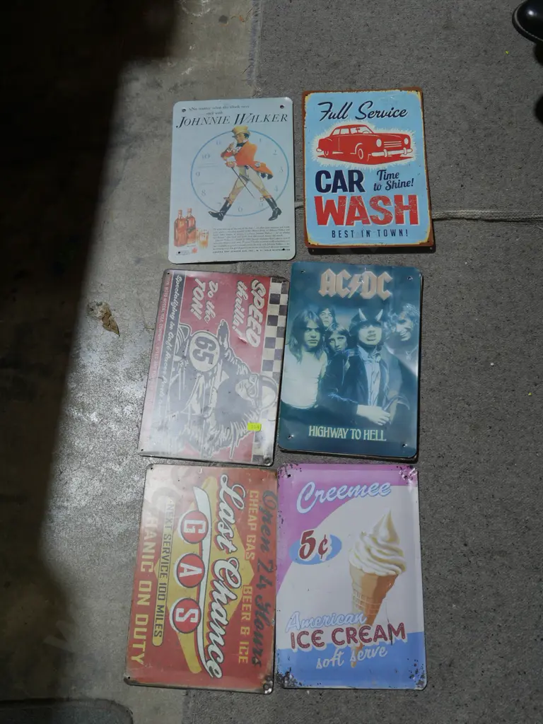 Assorted tin signs Image 1++