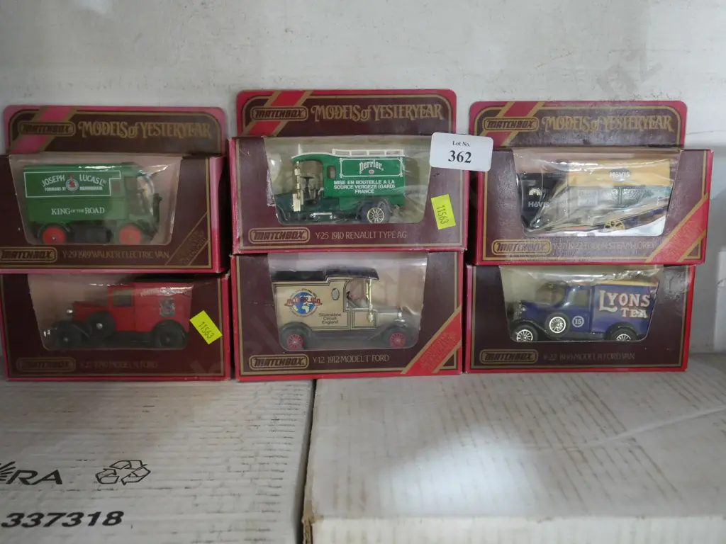 6 Matchbox model cars Image 1++