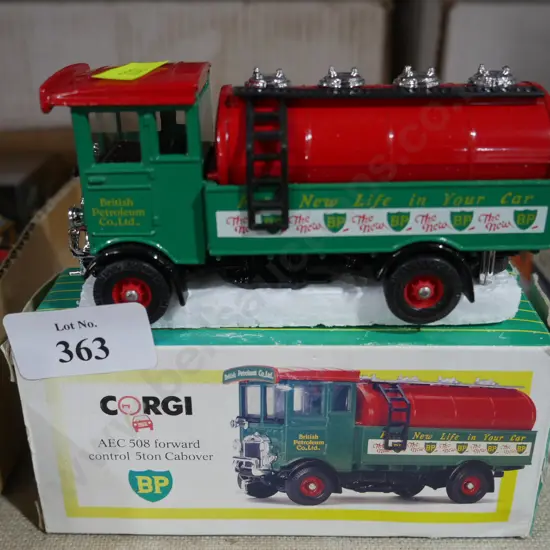 Boxed Corgi cabover