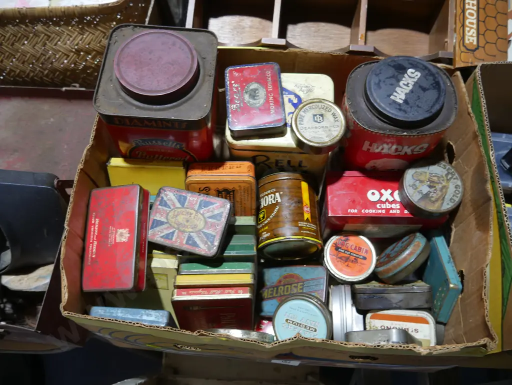 Assorted tins Image 1++