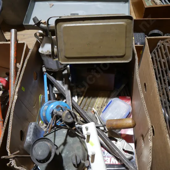 Assorted workshop sundries