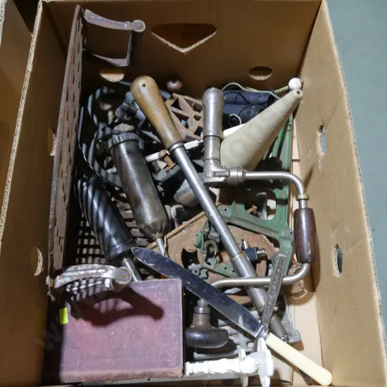 Assorted workshop sundries