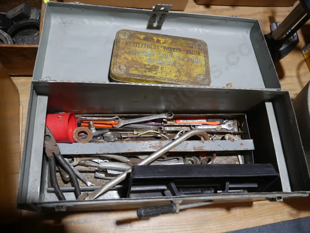 Toolbox and contents Image 1++