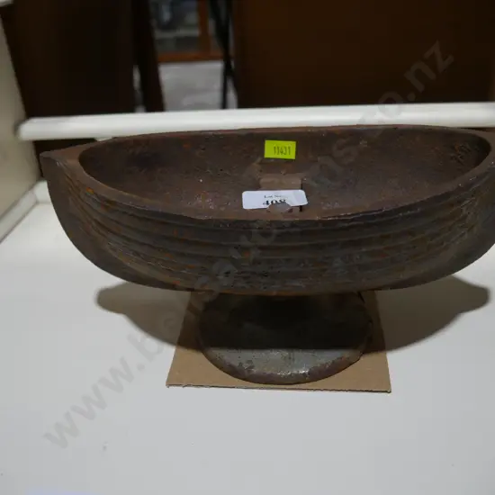 Cast iron planter