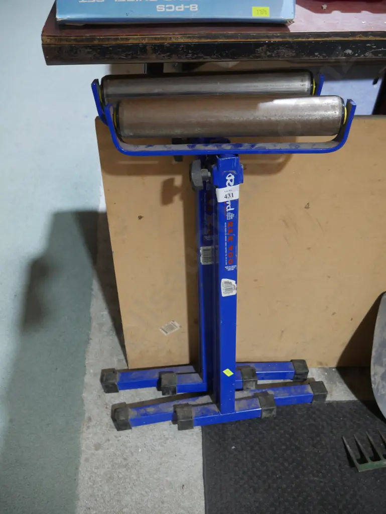 Roller stands Image 1++