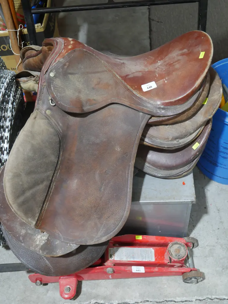 3 horse saddles Image 1++