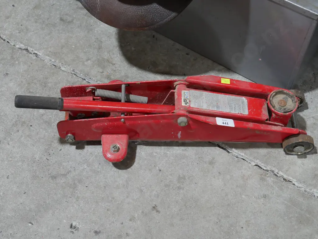 Floor Jack Image 1++