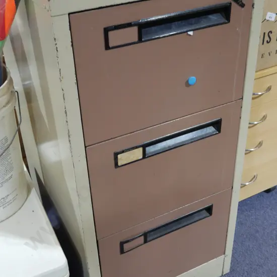 Filing drawers