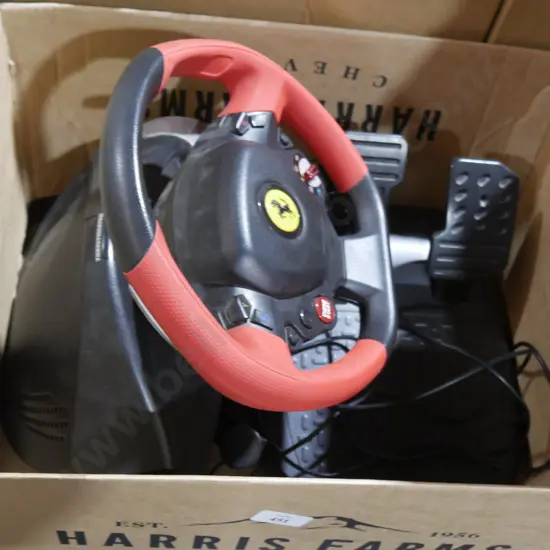 Gamer steering wheel and pedals