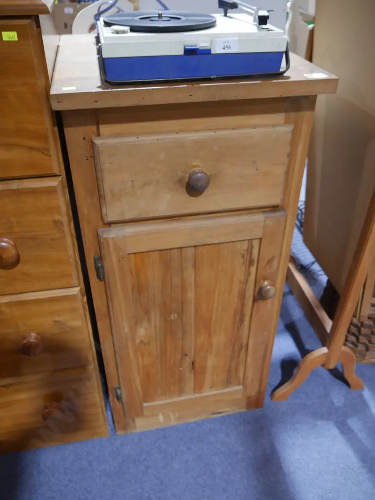 Wooden cabinet Image 1++