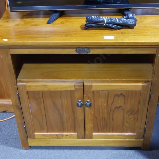 TV cabinet