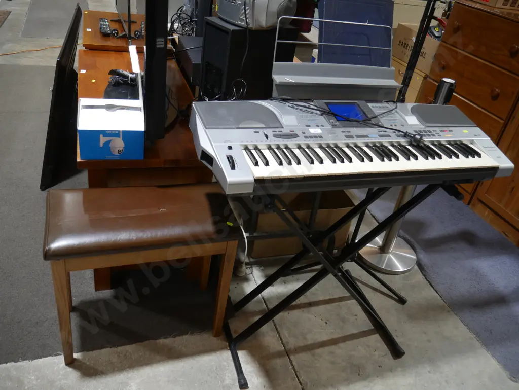Technics FX kn2400 keyboard and  stool Image 1++