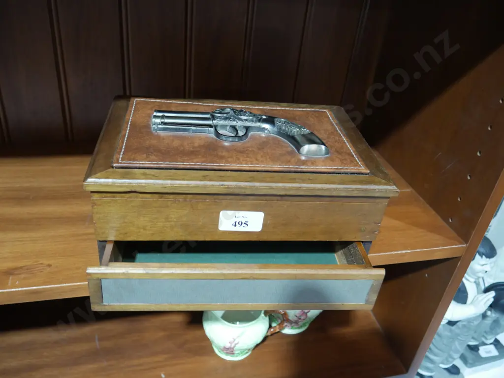 Wooden box Image 1++