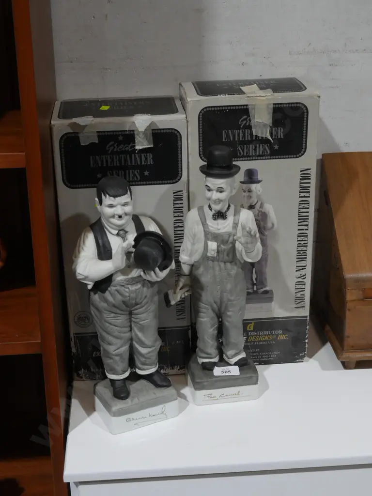 Laurel Hardy figurines Image 1++