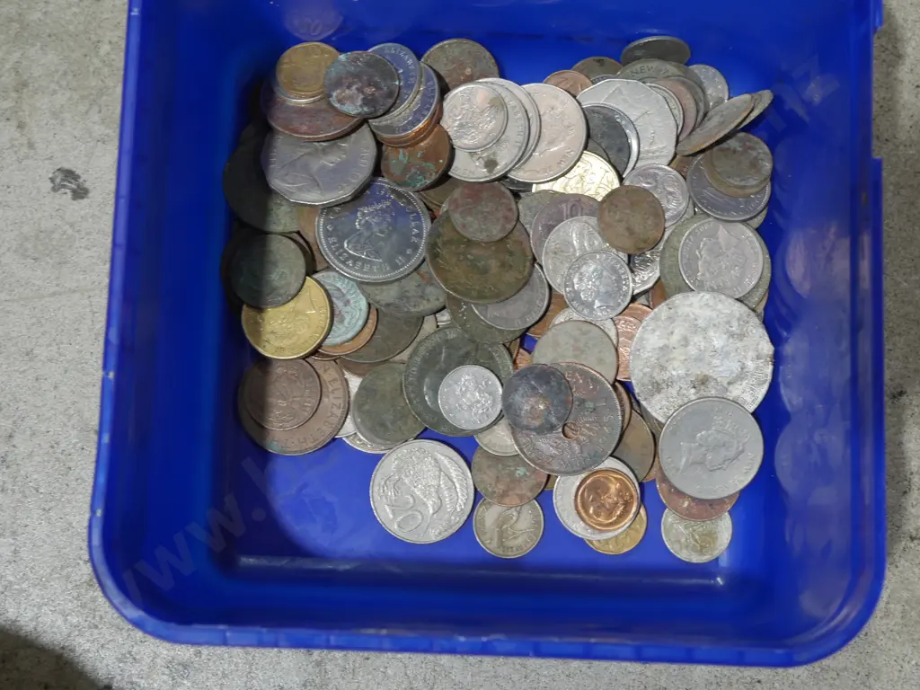 Assorted coins Image 1++