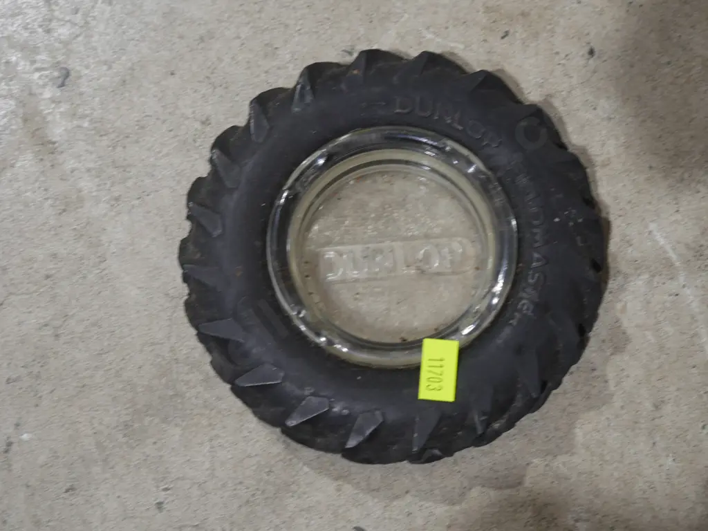 Dunlop tyre ashtray Image 1++