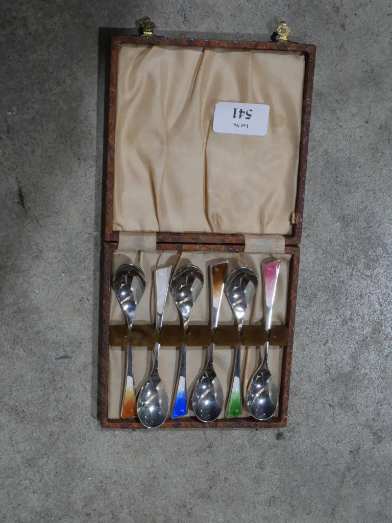 Cased silver teaspoons - stamped SS Image 1++