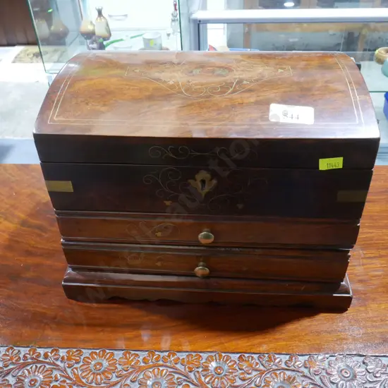 Jewellery box