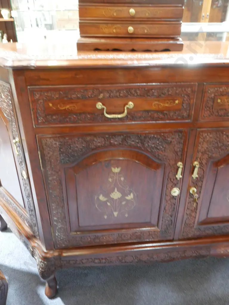 Ornate carved sideboard Image 1++