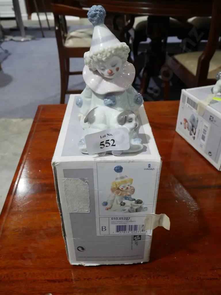 Lladro figurine - Pierrot with puppy Image 1++