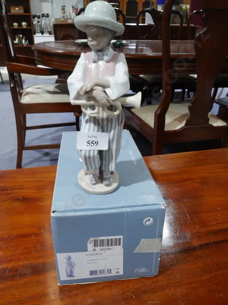 Lladro figurine - Jazz Horn Image 1++
